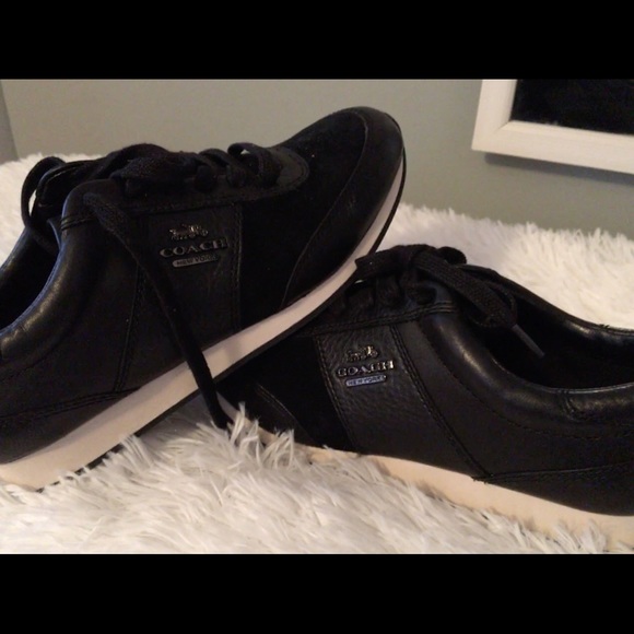 New black shoes - Picture 1 of 2